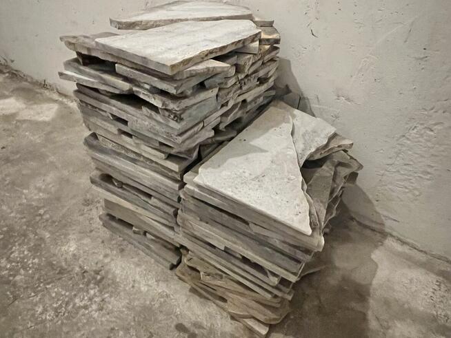 marmurowe płytki/okrawki grubości ~17-18mm, >5,7m2