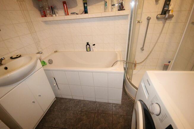 Pokój (12 met) okolice Siemieńskiego WINDA (Wrocław)