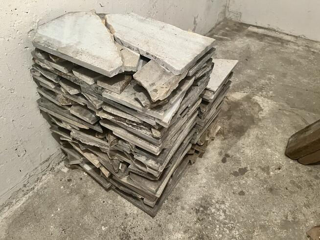 marmurowe płytki/okrawki grubości ~17-18mm, >5,7m2