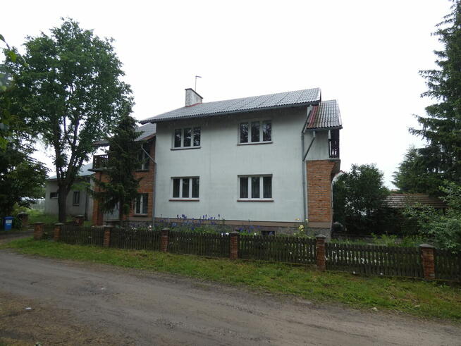 Połowa domu z dużą działką !!