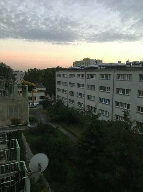 Pomysłowa kawalerka przy metrze Słodowiec