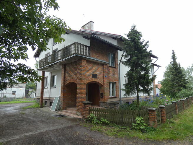 Połowa domu z dużą działką !!