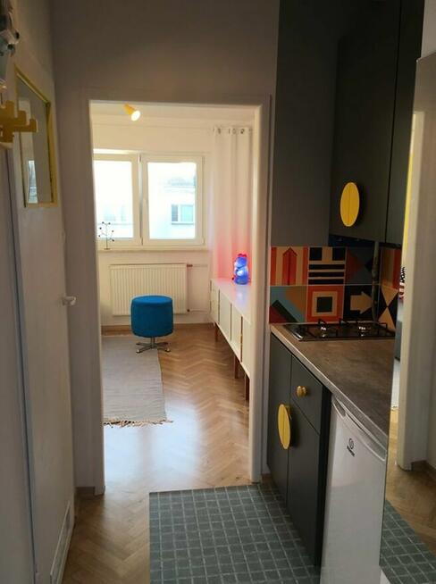 Pomysłowa kawalerka przy metrze Słodowiec