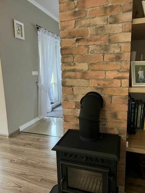 Stylowe Stare Cegły – Twój Wybór na Ściany i Elewacje