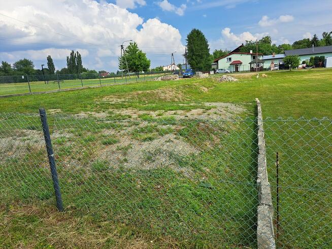 10 ar terenu ogrodzonego w Oświęcimiu