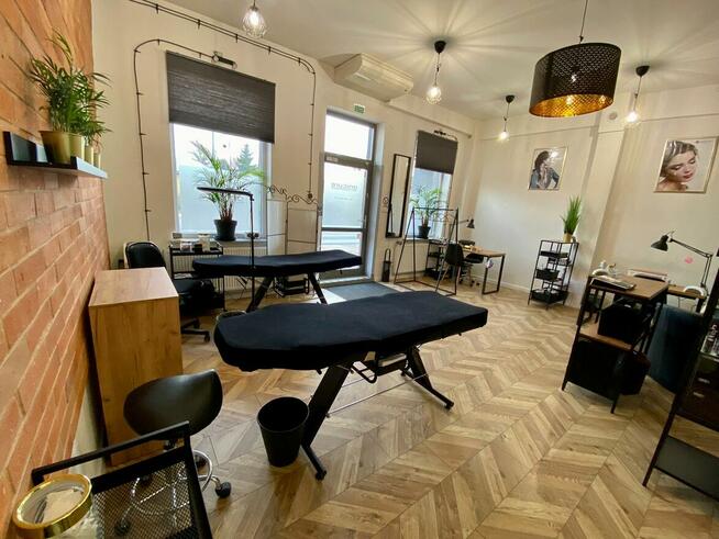 Lokal Użyt, Grodzisk wejście z gł. ulicy, centrum, cena z VAT