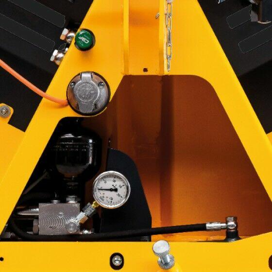 Wyciągarka leśna Uniforest 55H inna niż Krpan Tajfun