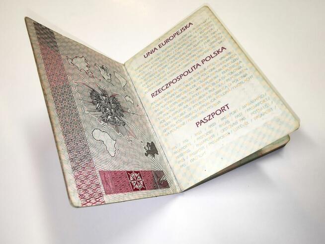 Naprawa paszportu, naprawy paszportów, wklejanie kartek itp.