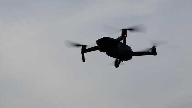 Zdjęcia i filmy z drona. Usługi dronem 4k nieruchomości film