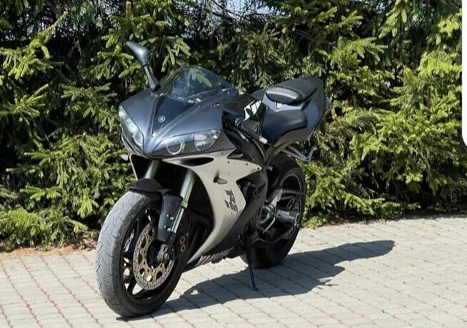 Yamaha r1