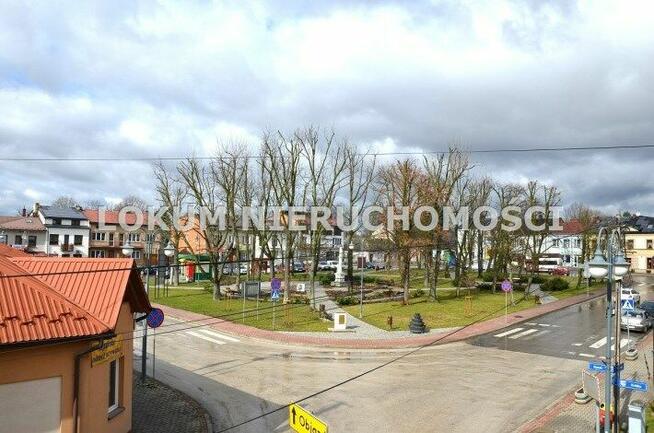 BUDYNEK MIESZKALNO-USŁUGOWY W CENTRUM MIASTA PACANÓW.