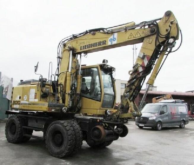 Koparka kolowa Liebherr A 900 C koparka kolejowa na tory tez