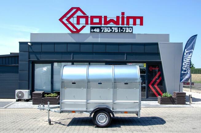 Przyczepa do przewozu żywych zwierząt kóz cieląt świń owiec