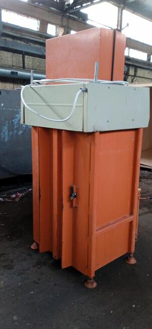 Belownica prasa do makulatury foli Orwak 8010