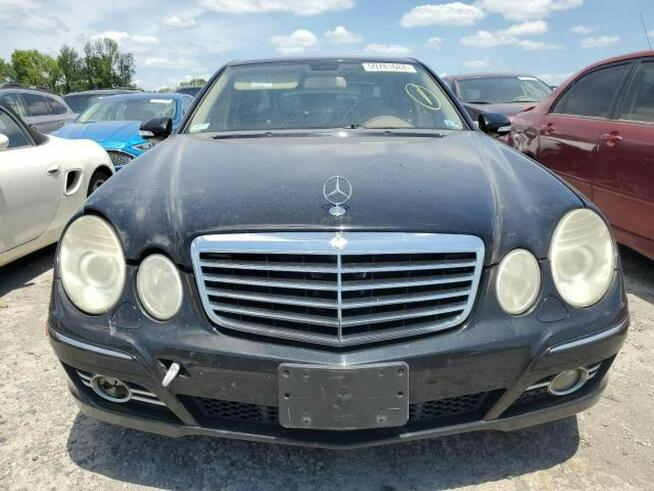 MERCEDES-BENZ E 550