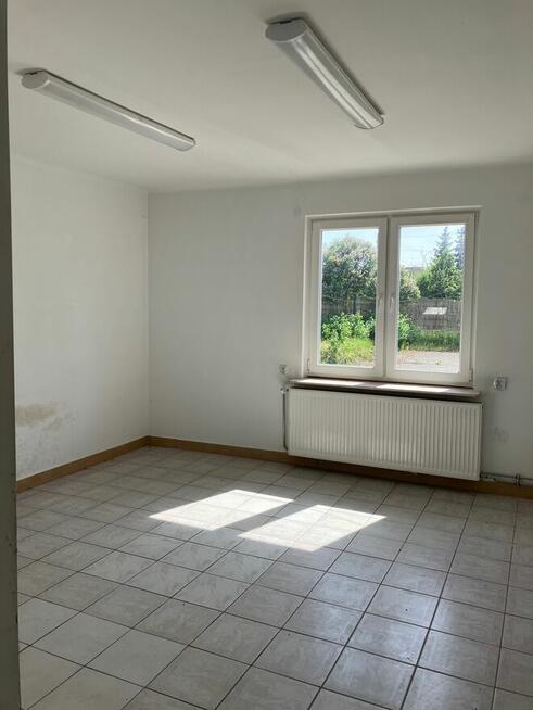 Duży budynek produkcyjno biurowy nieruchomość magazyn Nisko