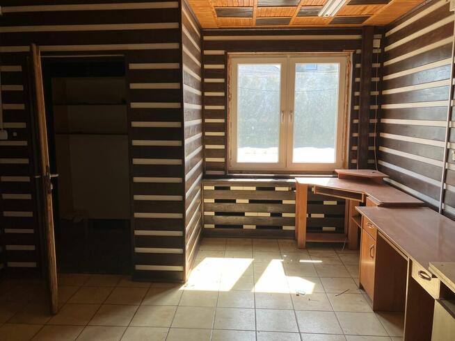 Duży budynek produkcyjno biurowy nieruchomość magazyn Nisko