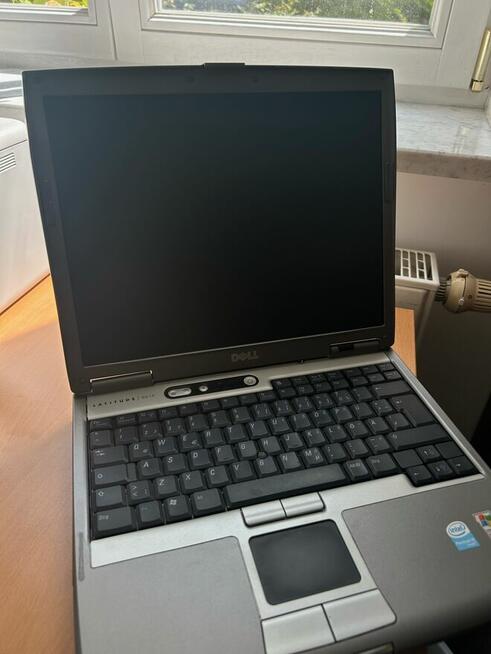 Syndyk sprzeda prawo własności laptopa DELL model PP11L