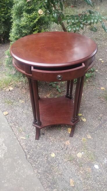 Piękny stary stolik nocny z półeczką i szufladami