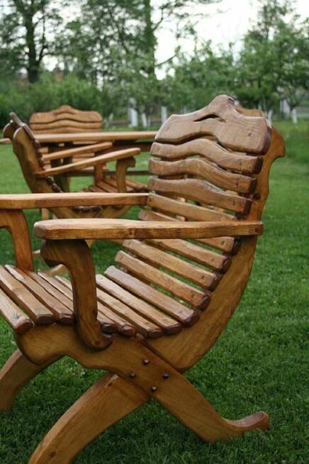 Meble ogrodowe, wygodnie wyprofilowane, atrakcyjny wzór.