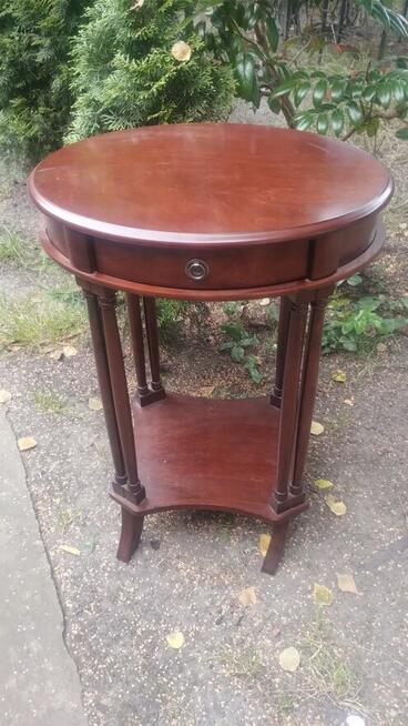 Piękny stary stolik nocny z półeczką i szufladami