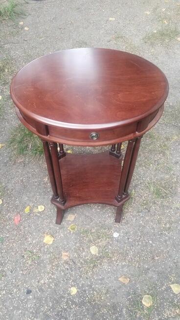 Piękny stary stolik nocny z półeczką i szufladami