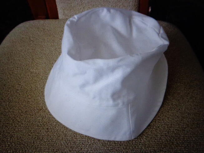 Biały kapelusz bawełna 55cm.