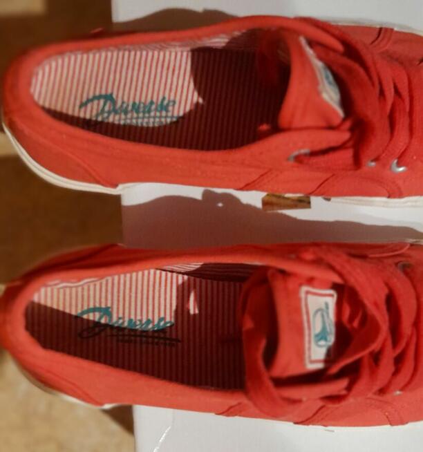 Niskie trampki czerwone Diverse roz38