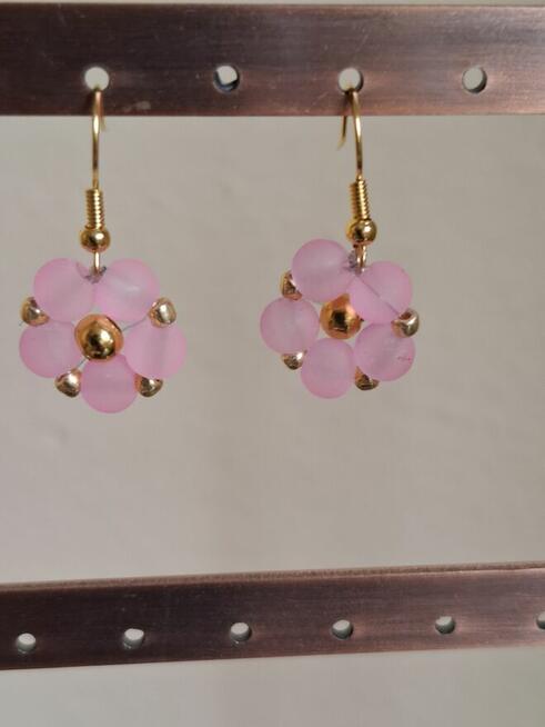 kolczyki kwiatowe z koralików