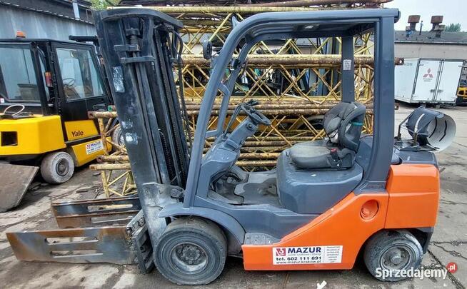 Wózek widłowy Toyota 8FG25, z chwytakiem