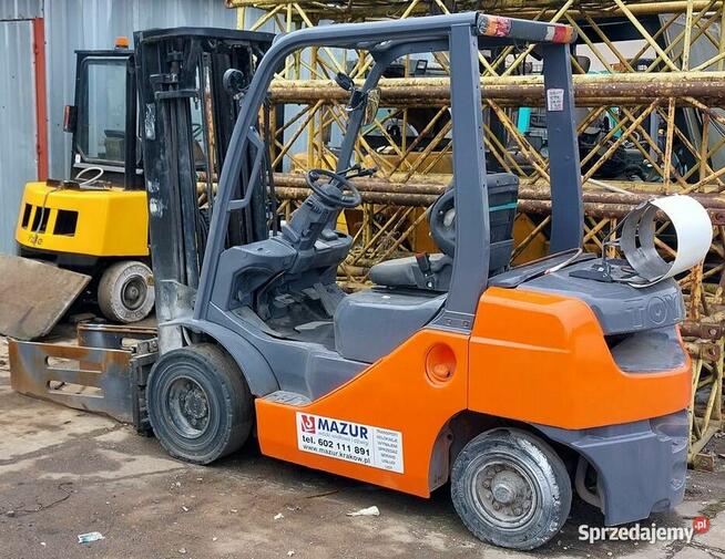 Wózek widłowy Toyota 8FG25, z chwytakiem