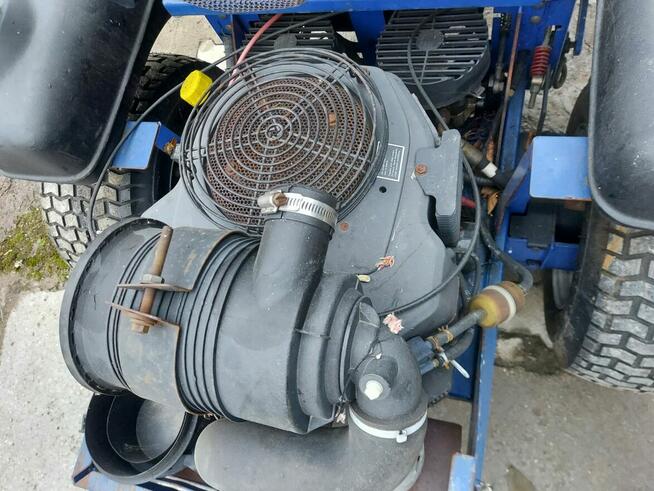 kosiarka Grizly do ogrodów i boisk, skręca w miejscu