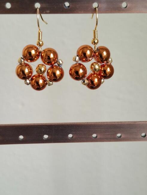 kolczyki kwiatowe z koralików