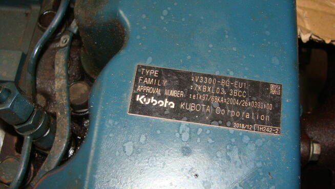 silnik KUBOTA V 3300
