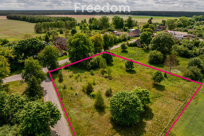 Działka na wsi w spokojnej okolicy