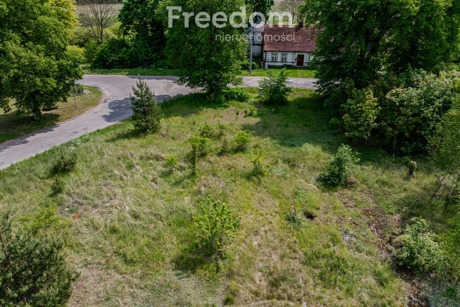 Działka na wsi w spokojnej okolicy