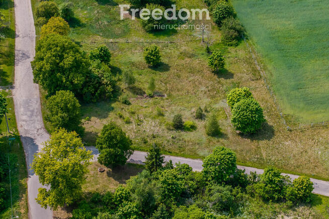 Działka na wsi w spokojnej okolicy