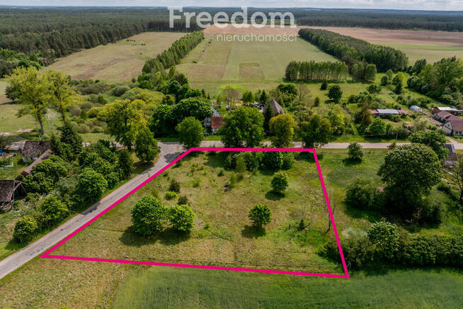 Działka na wsi w spokojnej okolicy