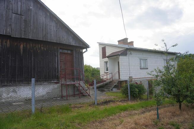 Dom z działką 47 ar i budynkami – Koprzywnica, ul. Miodowa 8