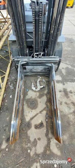 Wózek widłowy Toyota 8FG25, z chwytakiem