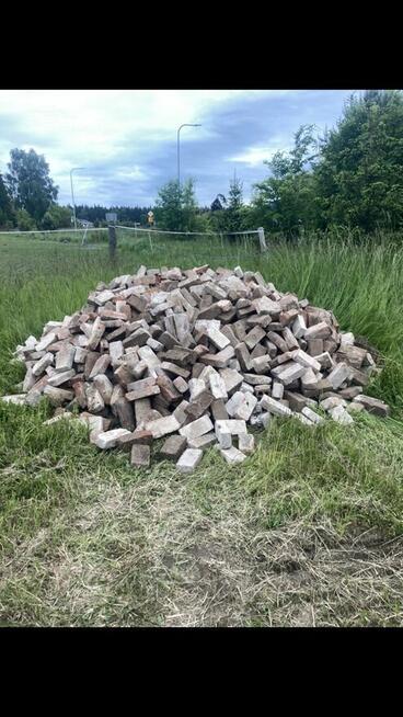 Cegła rozbiórkowa 24 cm x 12 cm x 6 cm 0,99 pln sztuka.