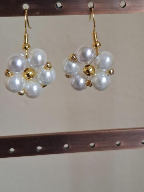 kolczyki kwiatowe z koralików