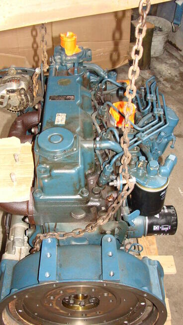 silnik KUBOTA V 3300