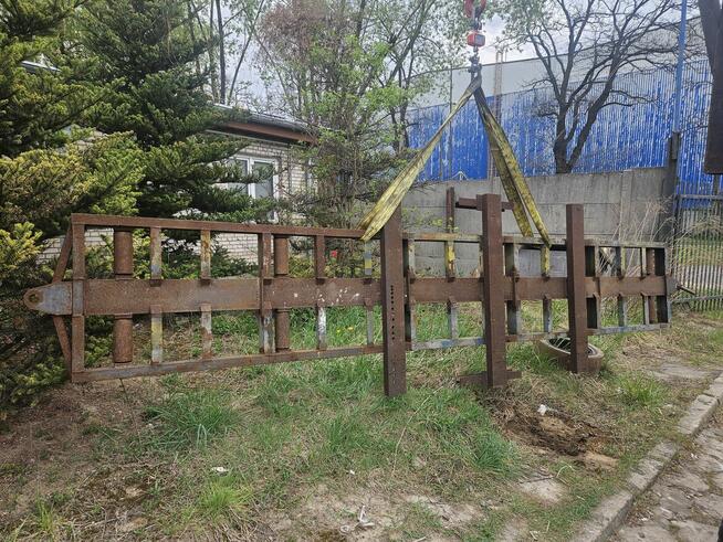 Rama transportowa na rolkach