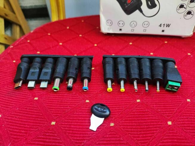 Zasilacz Uniwersalny Ładowarka Adapter AC41W 6V - 24V