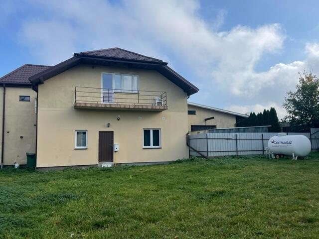 Duży dom Pułtusk centrum dla rodziny biznesu