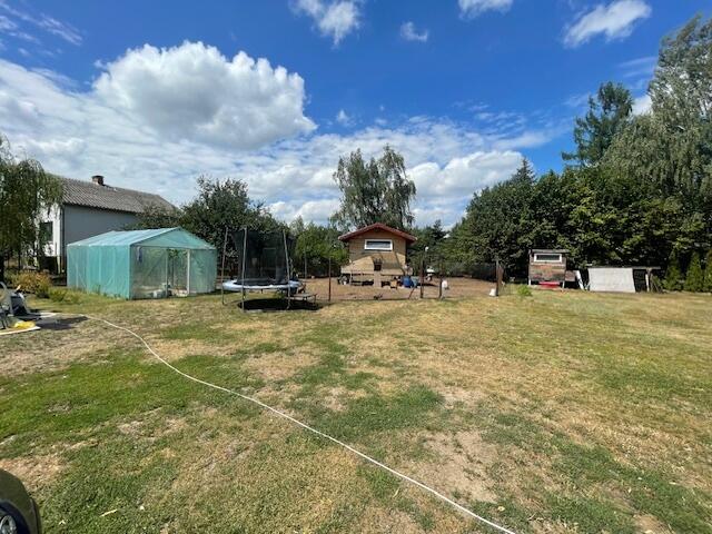 Dom z halą na dużej działce budowlano-usługowej