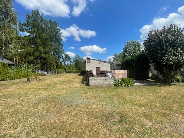 Dom z halą na dużej działce budowlano-usługowej