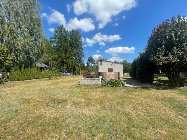 Dom z halą na dużej działce budowlano-usługowej