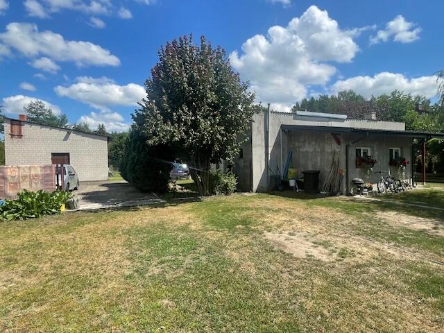 Dom z halą na dużej działce budowlano-usługowej